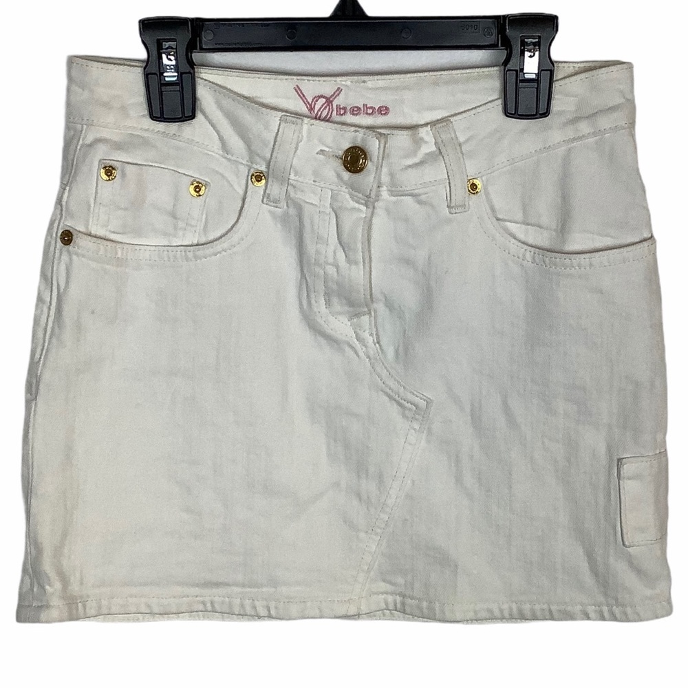 Bebe White Denim Embellished Pocket Mini Skirt‎ Size 25 Raw Edge Seam NEW NWT